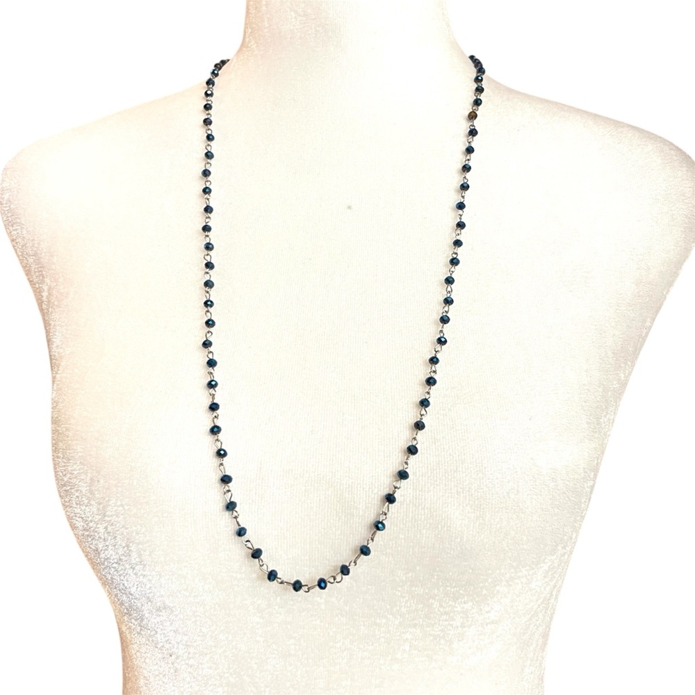 Unbranded Vintage 90s Faceted Iridescent Blue Aura
Glass Bead Silver Necklace